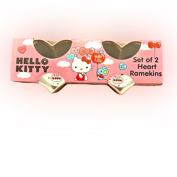 💗💗💗 Hello Kitty heart shaped Valentines set of 2 ramekins - Picture 3 of 5